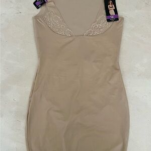 Maiden Form - Women's Beige Lace Trim Slip